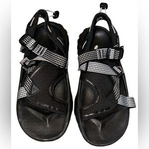 Nike Onetona Trail Sandals Black/Pure Platinum Women's Size 7 NWOT